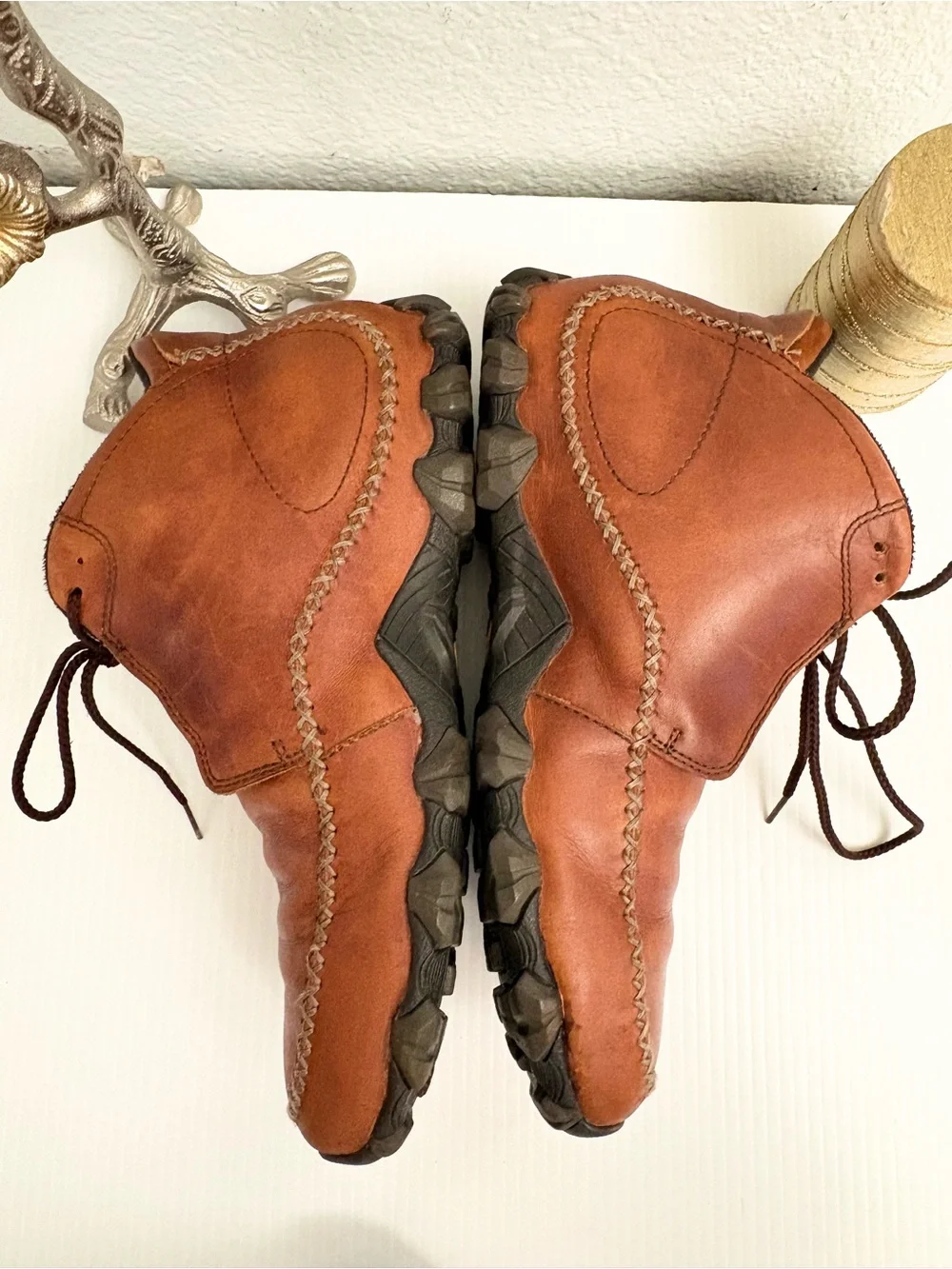 Patagonia Men's Tan Leather Chukka Moc Toe Hiking Vibram Men's Boots Size 11.5